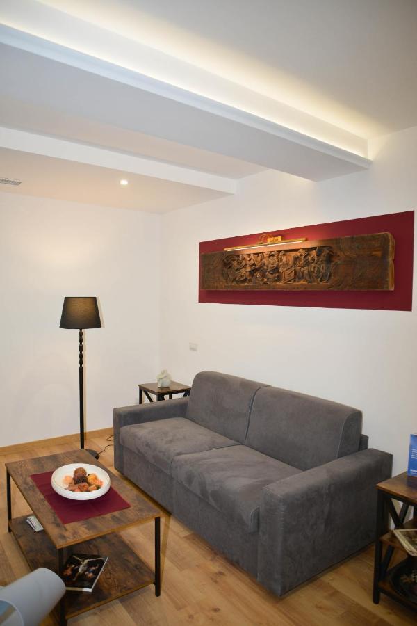 Fidia Palace Claudia'S Apartment Colosseo Roma Exterior foto